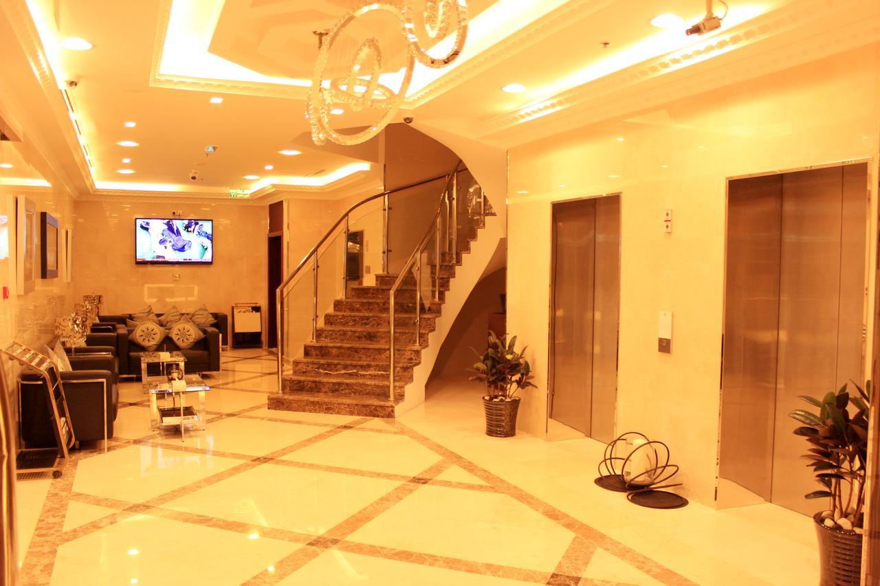 โรงแรมมอนทรีออล นาอิฟ ดูไบ ภายนอก รูปภาพ